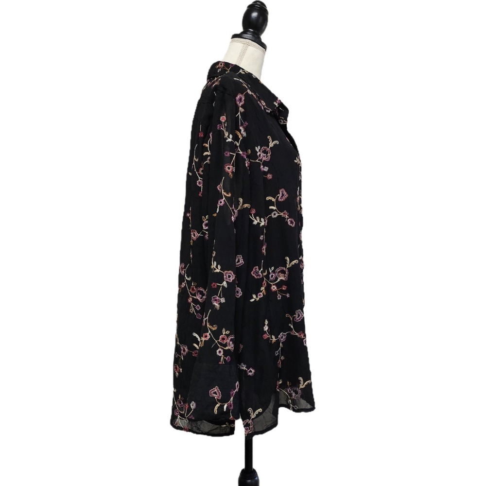 Studio C Black Floral Embroidered Button Front Shirt Size 22/24 Whimsigoth Fairy - Picture 2 of 7